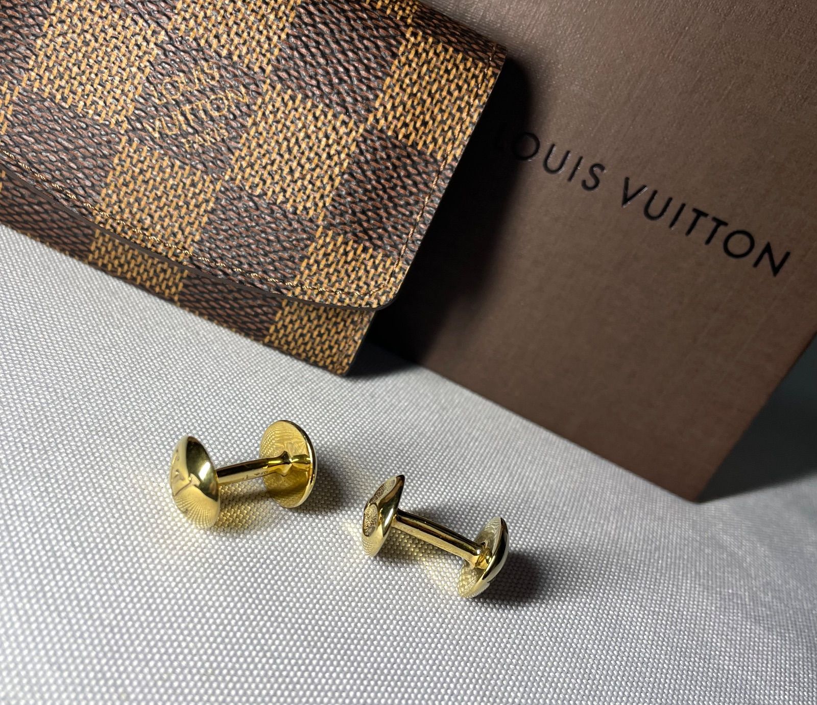 美品 LOUIS VUITTON ルイヴィトン LV ブトン ドゥ マンシェット カフス