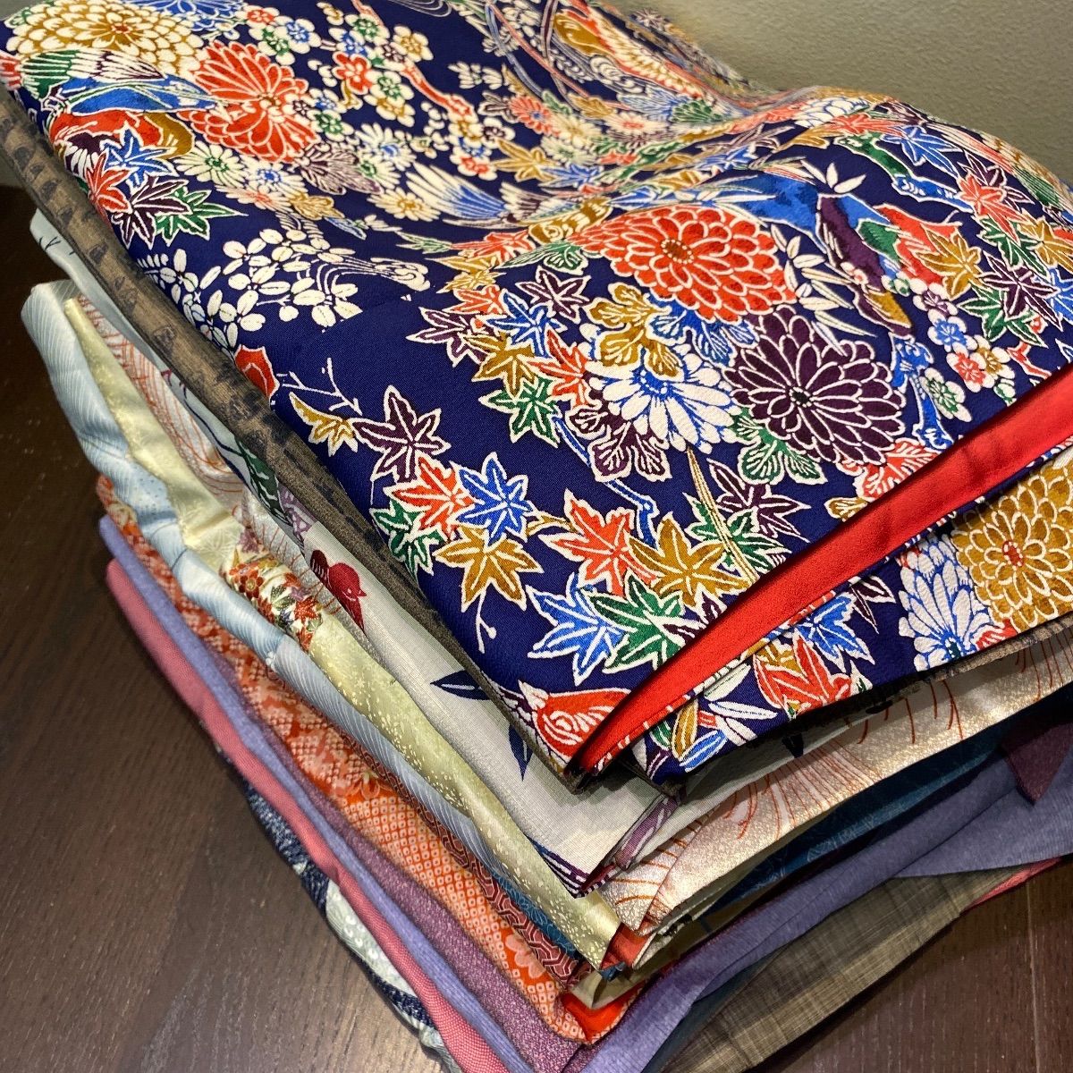 まとめ売り】正絹着物15枚 リメイク素材 ハンドメイド向け - メルカリ