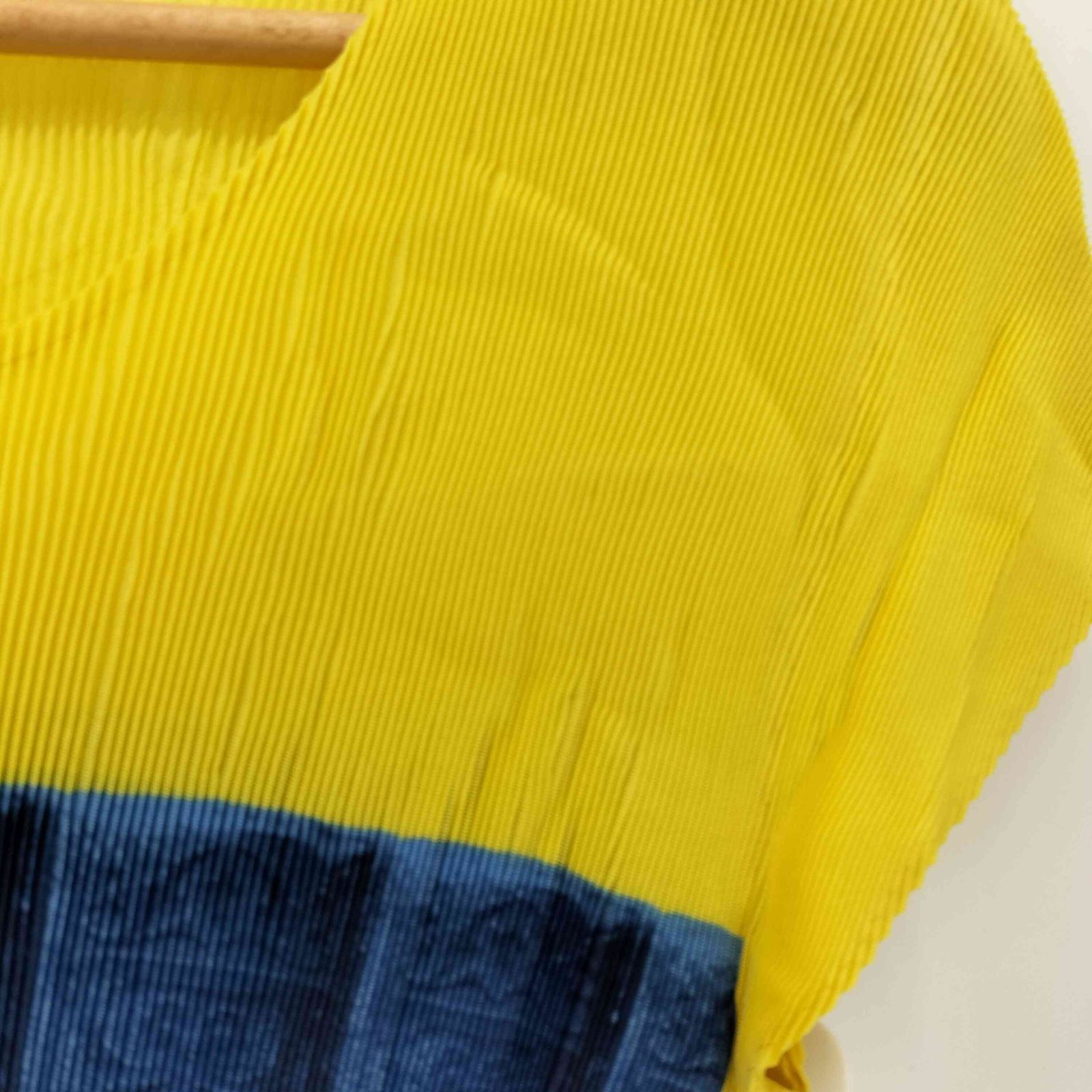 【ISSEY MIYAKE】カットソー　プリーツプリーズ　イエロー　L　3 中古・古着通販】PLEATS PLEASE ISSEY MIYAKE (プリーツプリーズ