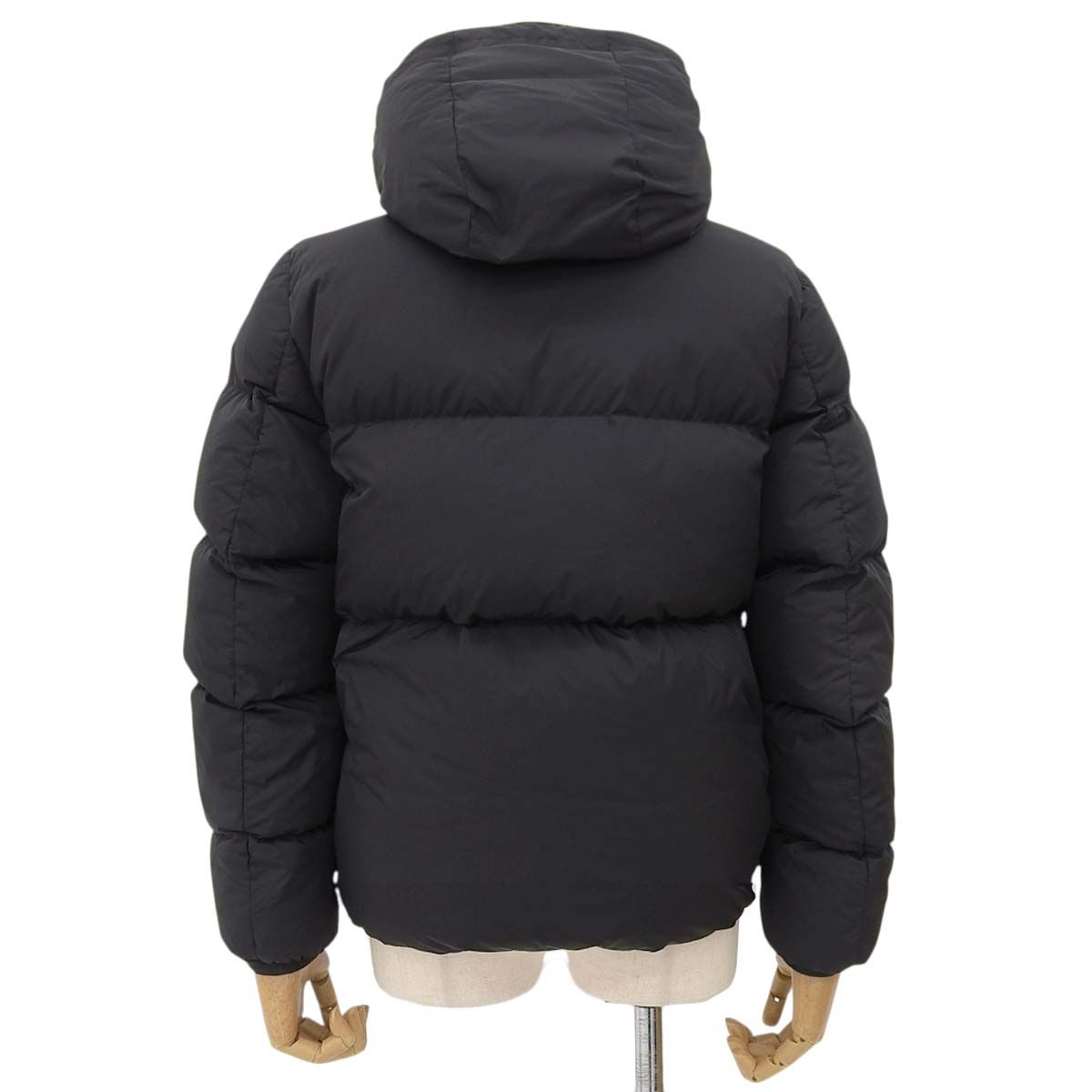 MONCLER(モンクレール) Montcla ショートダウンジャケット ダウン