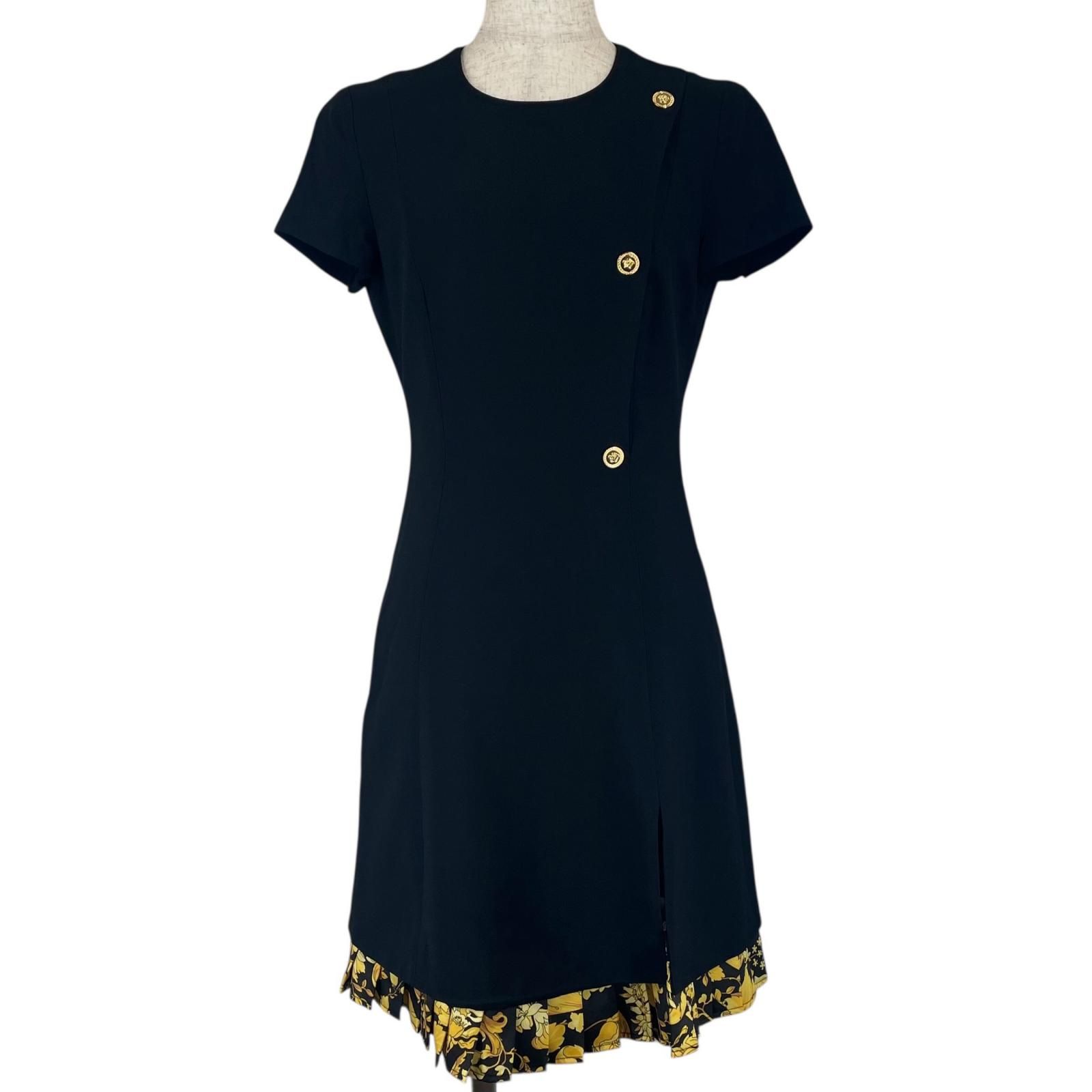 極美品△VERSACE ヴェルサーチ 2022年製 1006082 メデューサボタン