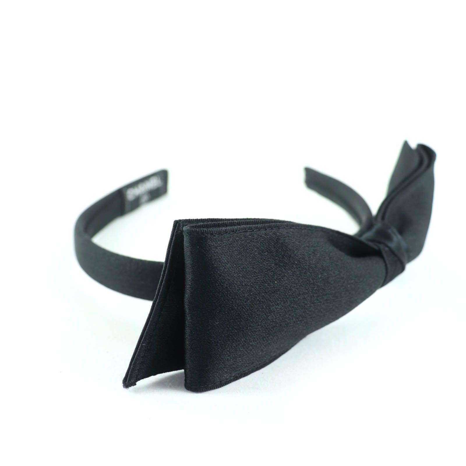 【極美品】シャネル カチューシャ リボン スパンコール ブラック レア 極美品】シャネル カチューシャ リボン スパンコール ブラック レア