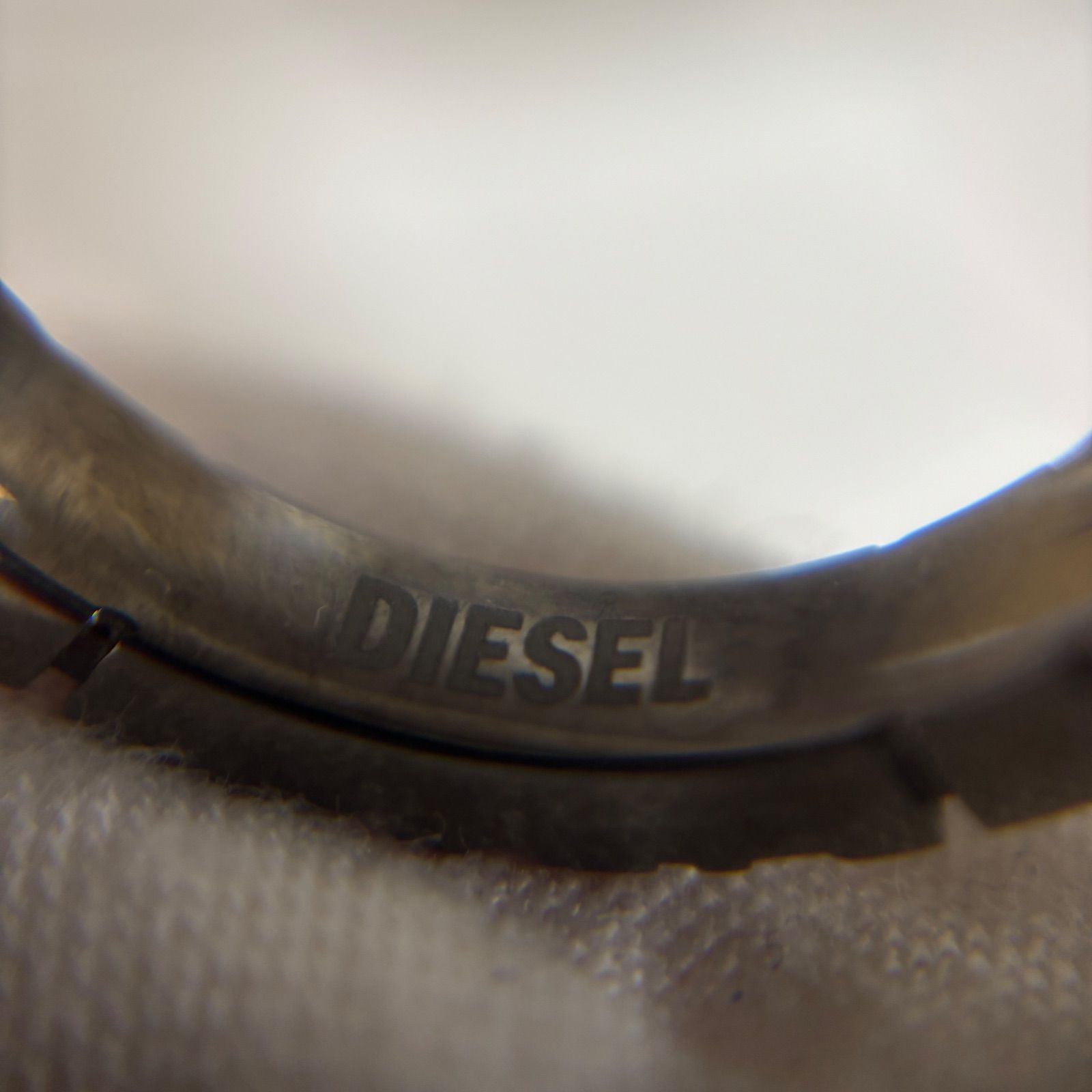 ◎ DIESEL ディーゼル リング 指輪 シルバー系 保存袋・箱付き - メルカリ
