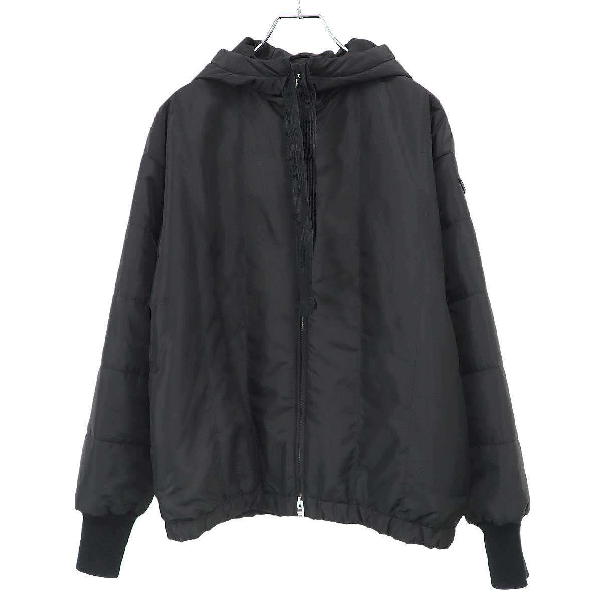 PRADA プラダ フーデッド　ダウンジャケット 290085 PRADA プラダ ロゴプレート フーデッドパテッドジャケット 290085