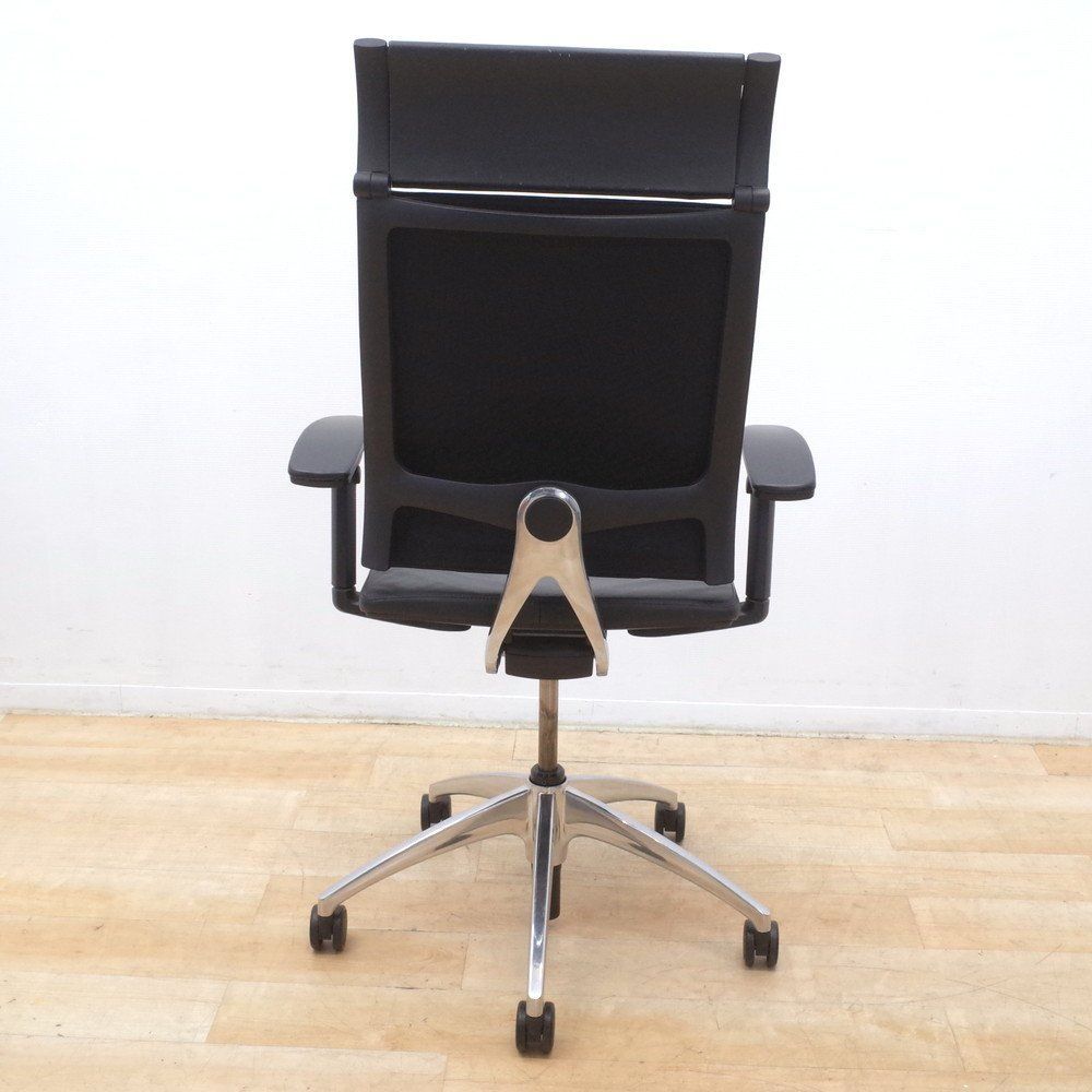 肘付きオフィスチェア