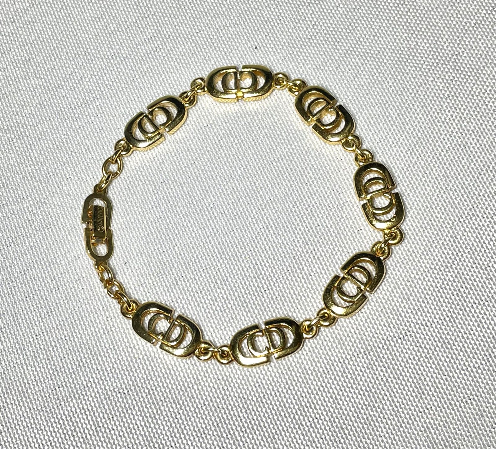 希少　クリスチャン ディオール ヴィンテージ　ブレスレット　ゴールド　CD クリスチャン ディオール ブレスレット ゴールド ヴィンテージ CD ロゴ