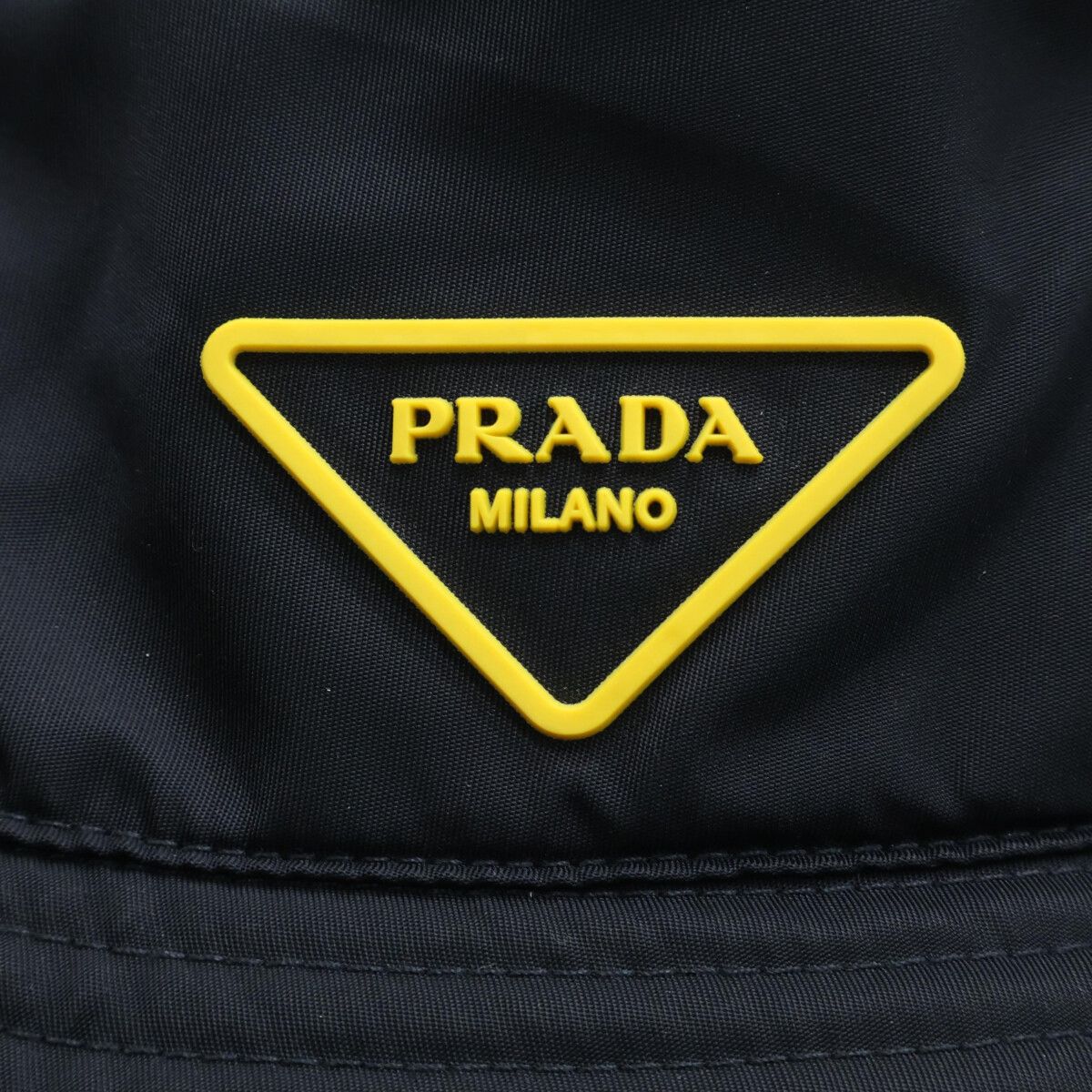 PRADA プラダ トライアングルロゴ ナイロン/ラバー バケットハット M