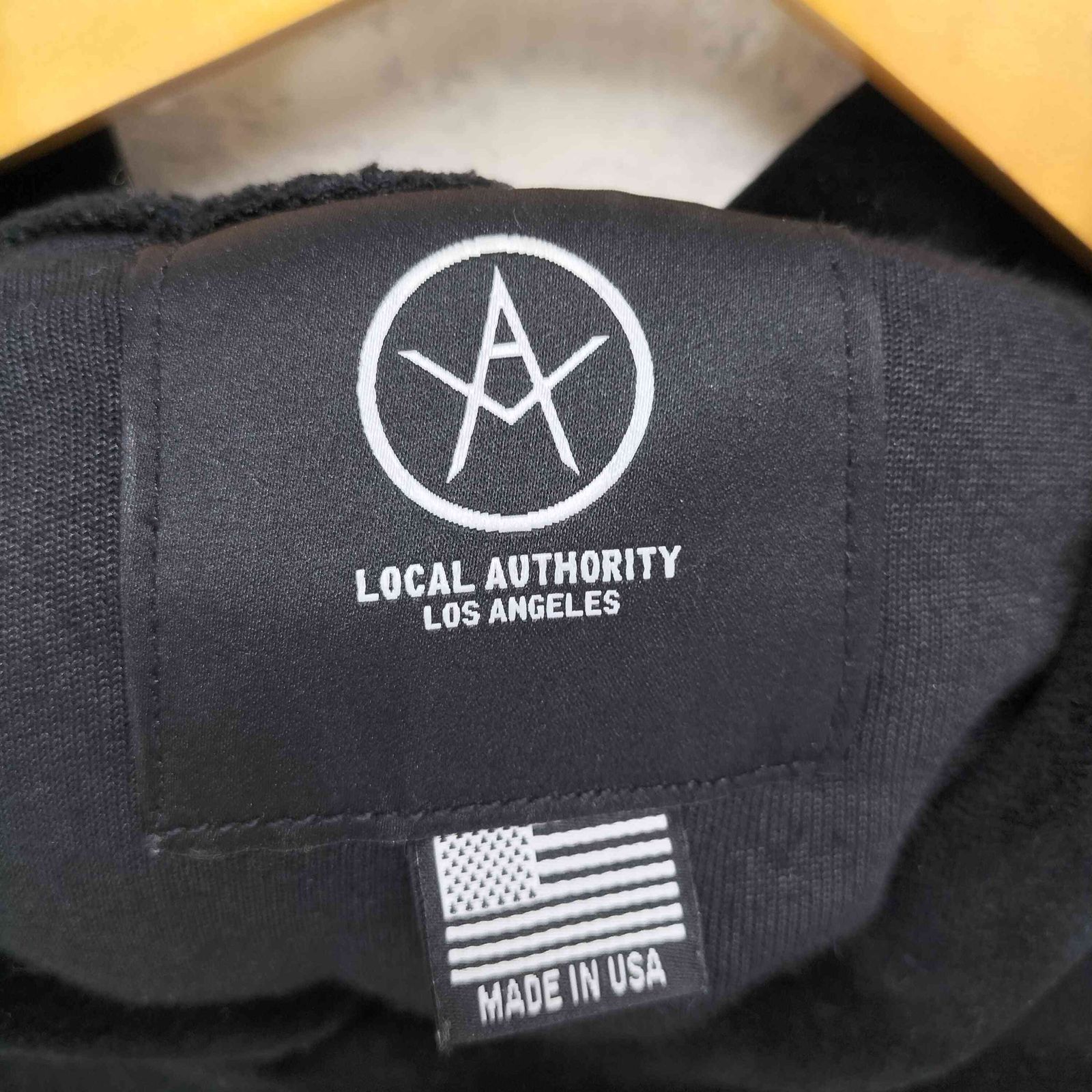 ユーズドフルギ USED古着 USA製 ベロア刺繍プルオーバーパーカー