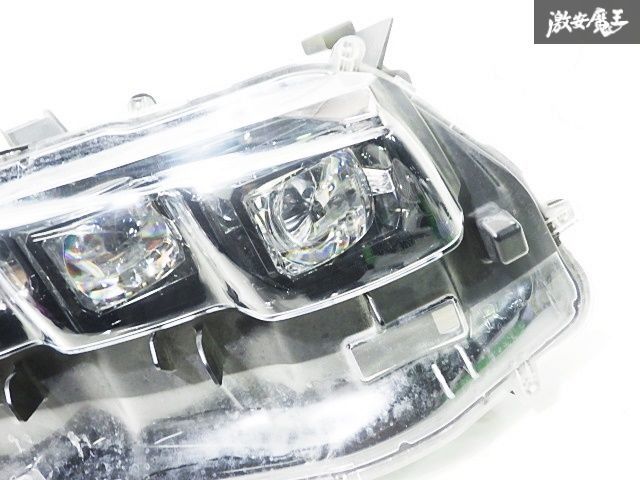トヨタ 純正 ZVW52 プリウス PHV LED ヘッドライト ヘッドランプ 右