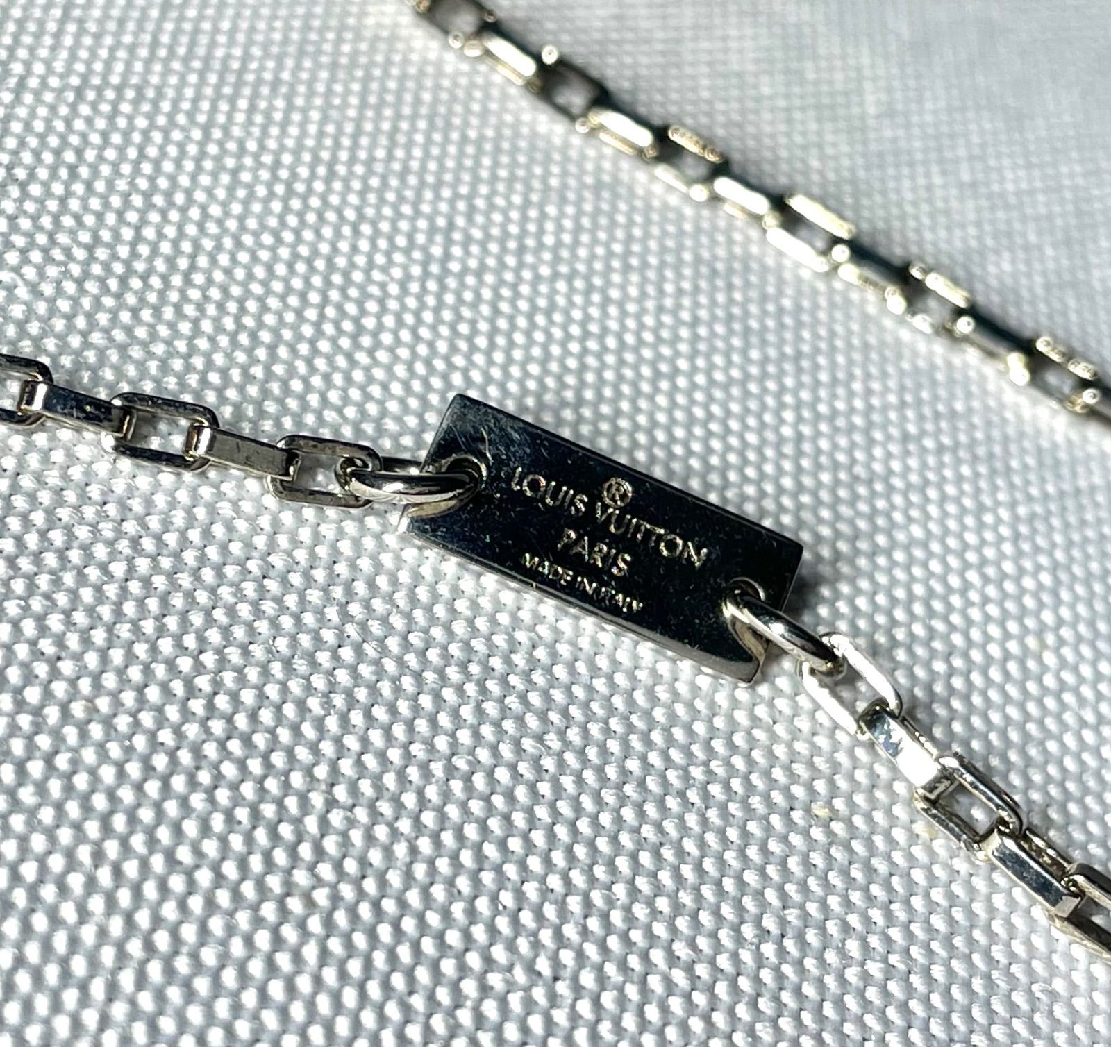 LOUIS VUITTON ルイヴィトン LV コリエ ダミエカラーズ ロゴペンダント