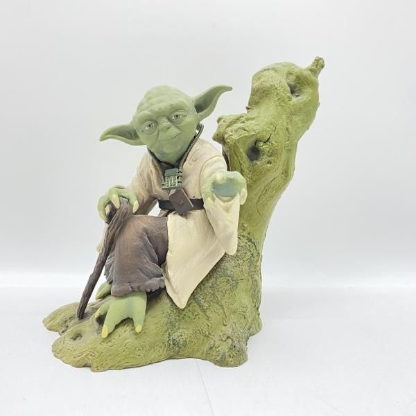 【中古】現状品 スター・ウォーズヨー ダ1/7 簡易組立キット 組立済 中古】 現状品） ARTFX スター・ウォーズ ヨーダ 1／7 簡易組立