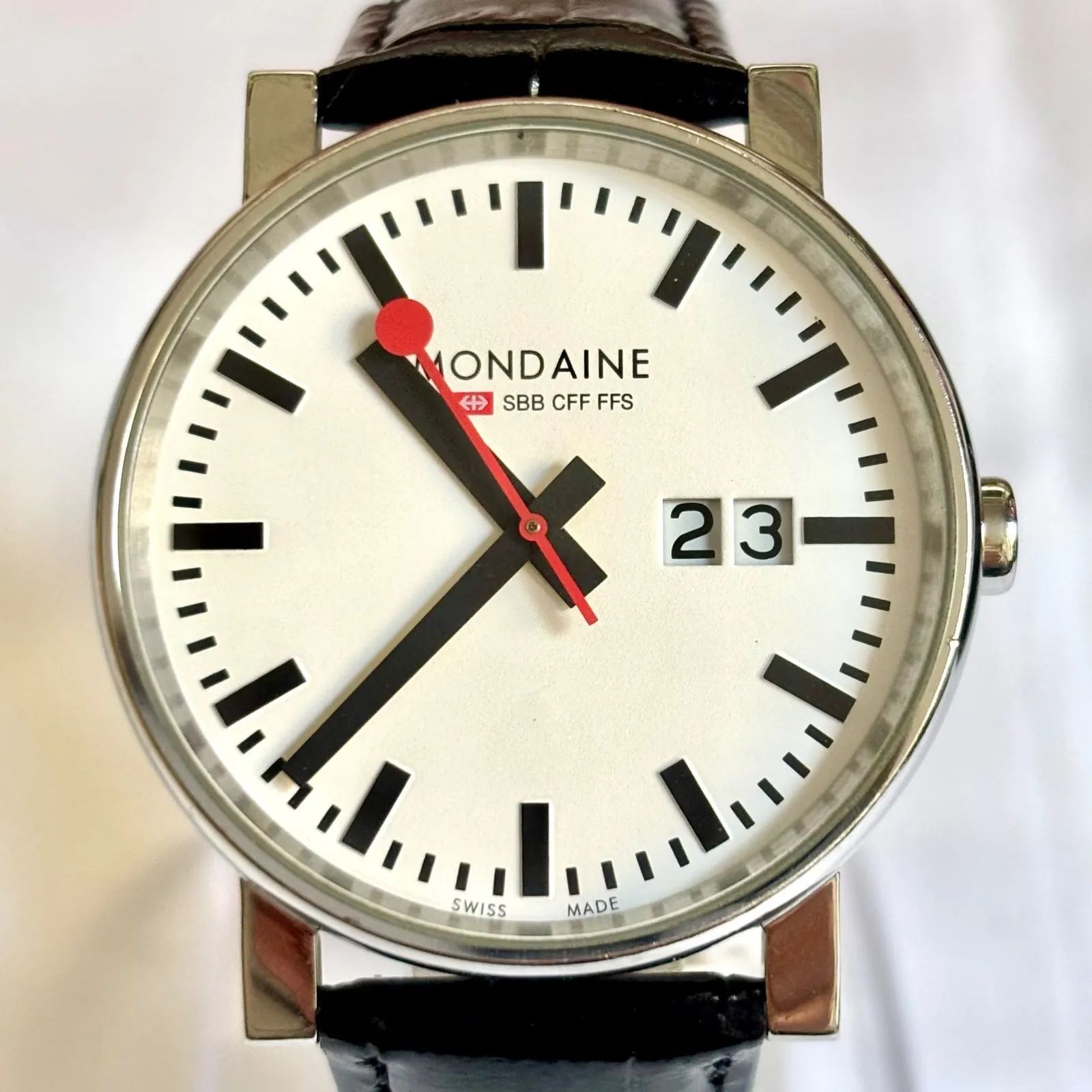 箱付/新品電池】MONDAINE モンディーン メンズ 腕時計 デイト シルバー