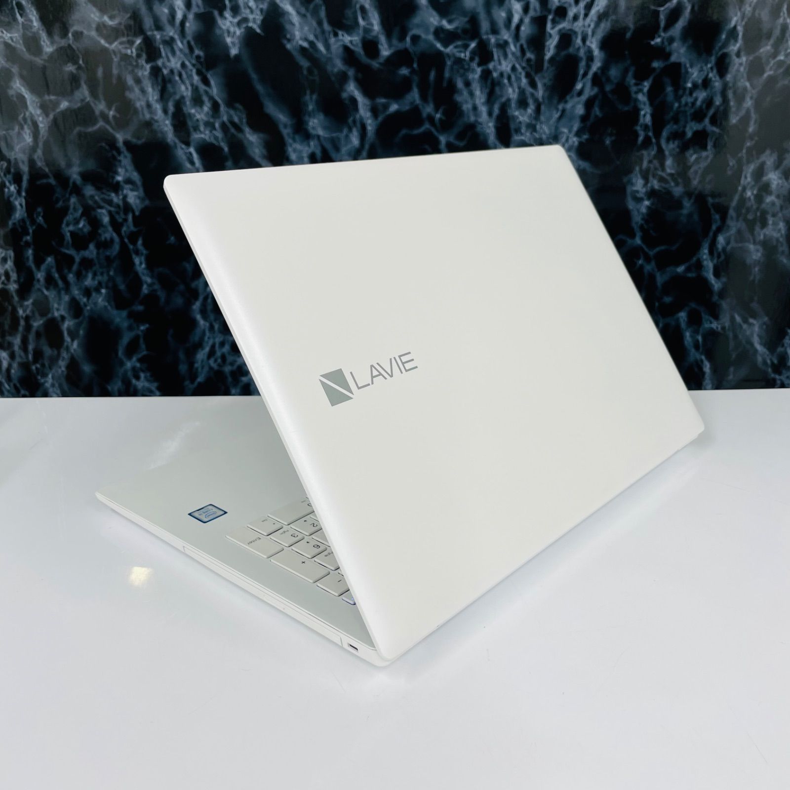 NEC LAVIE Direct NS PC-GN164JDAF core i5-8250U◇8GB◇SSD500GB 4191