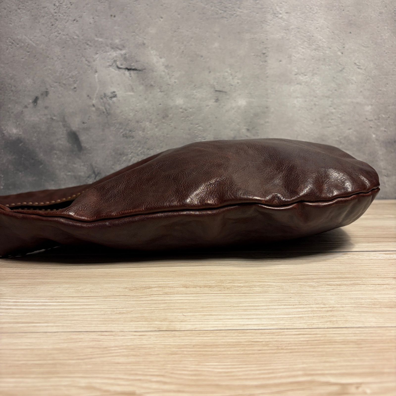 genten ゲンテン ユーフラテス レザーショルダーバッグ ブラウン 本革