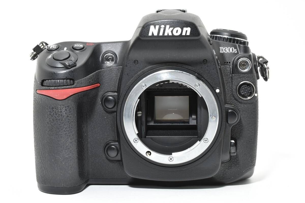極美品｜Nikon D300ｓ｜ショット数 168,135 枚｜ボディ｜H100 ☆極上品☆《ショット数8,496回 》ニコン Nikon D300S ボディ #1004h