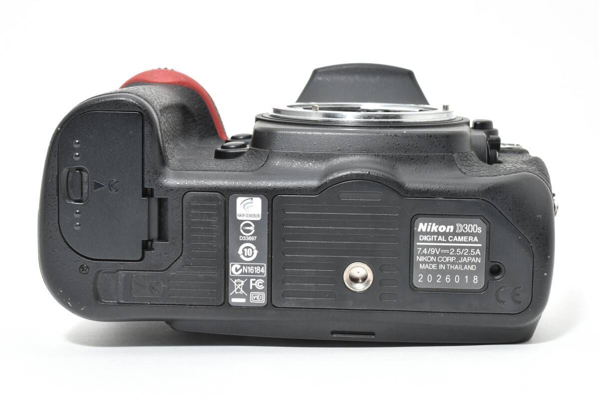 ☆極上品☆《ショット数8,496回 》ニコン Nikon D300S ボディ #1004h