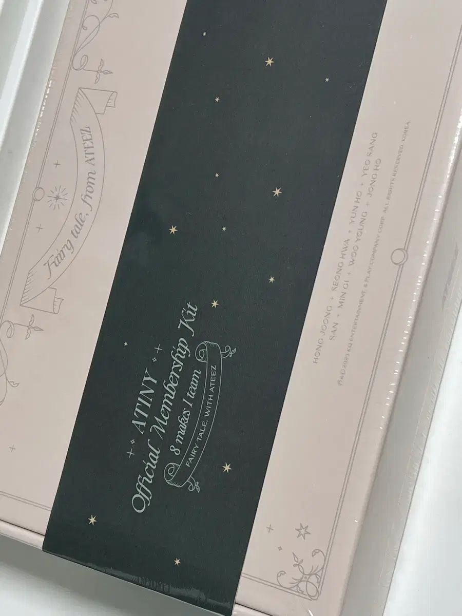 ATEEZ（エイティーズ・アチズ） 4期メンバーシップキット ATINY