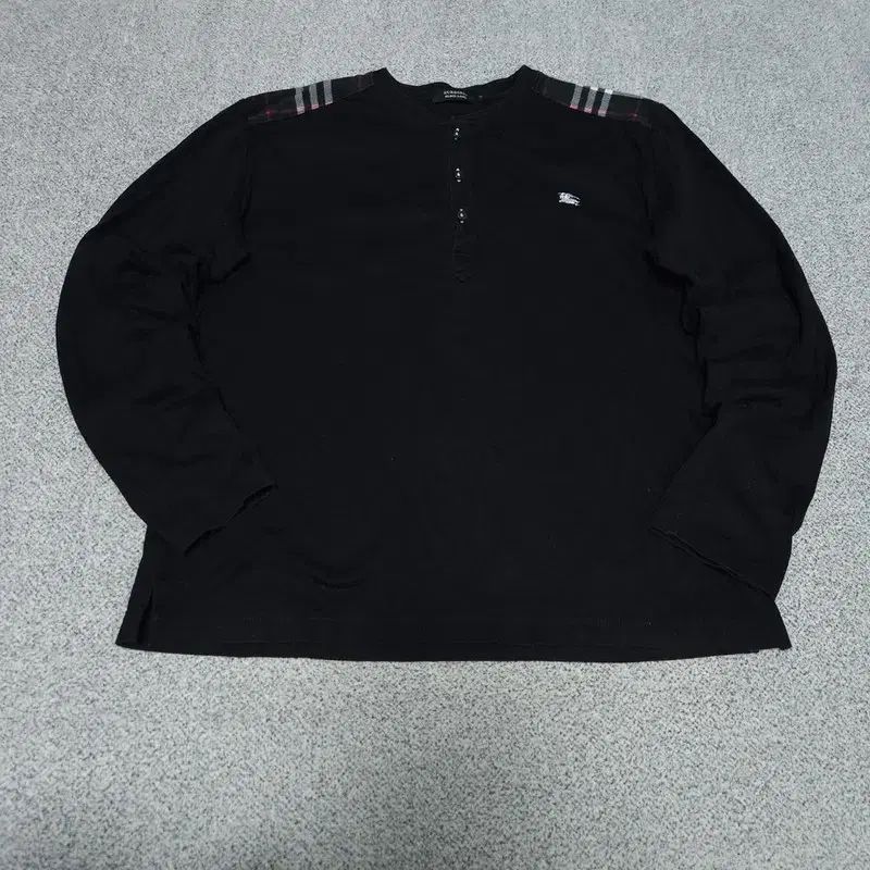 3 バーバリー 長袖 Tシャツ BURBERRY BLACK 長袖 チェック ロゴ刺繍 白