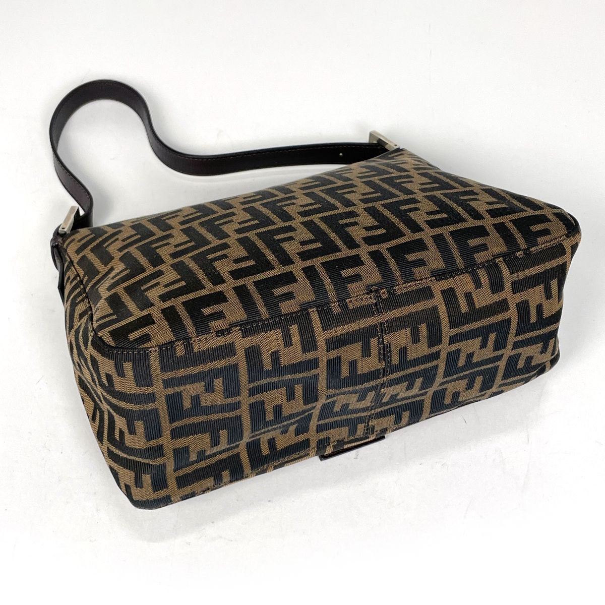 フェンディ FENDI ズッカ柄 ショルダーバッグ ハンドバッグ ワン