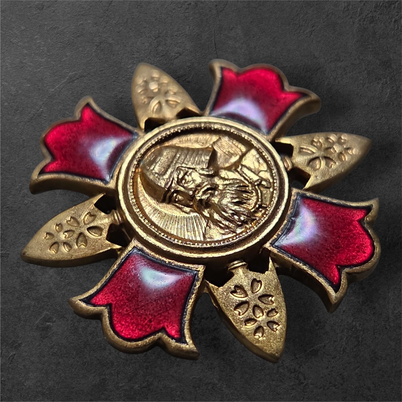 軍人傷痍記章 戦傷 記章 徽章 造幣局製 大日本帝国 旧日本軍 陸軍 海軍