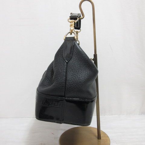 ジャンニヴェルサーチ バニティバッグ ハンドバッグ 腕掛け レザー 黒 ブラック ジャンニヴェルサーチ バニティバッグ ハンドバッグ 腕掛け レザー 黒