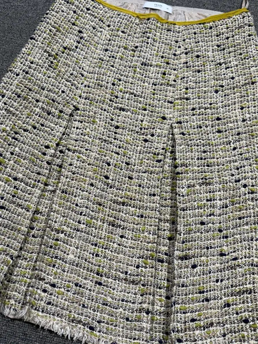 PRADA ツイードスカート T PRADA プラダ ツイード スカート - メルカリ