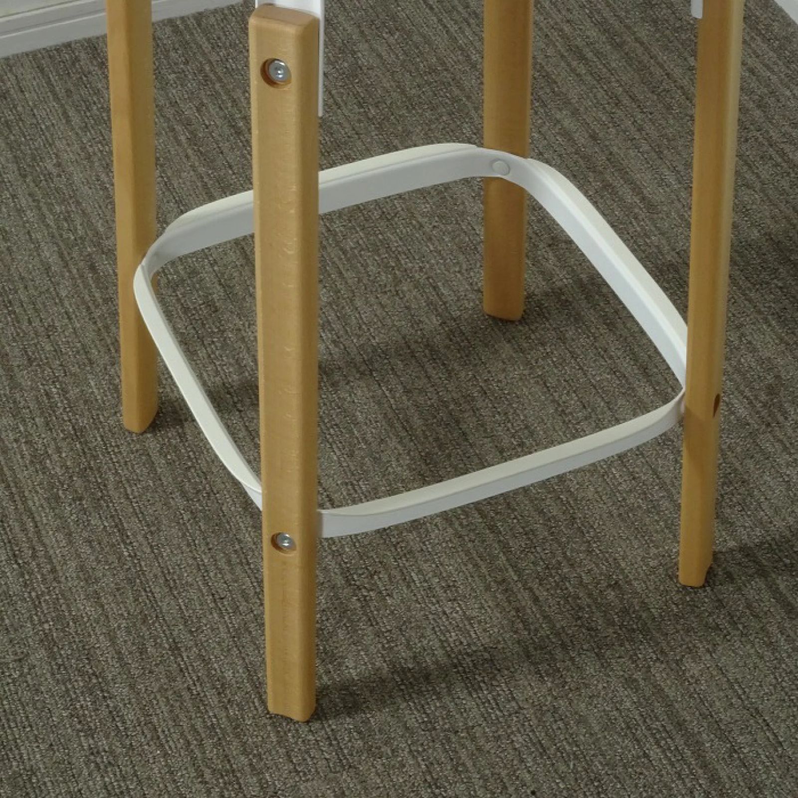 MAGIS マジス スティールウッド スツール SH68 ナチュラルxホワイトr MAGIS マジス スティールウッド スツール SH68 ナチュラルxホワイトr