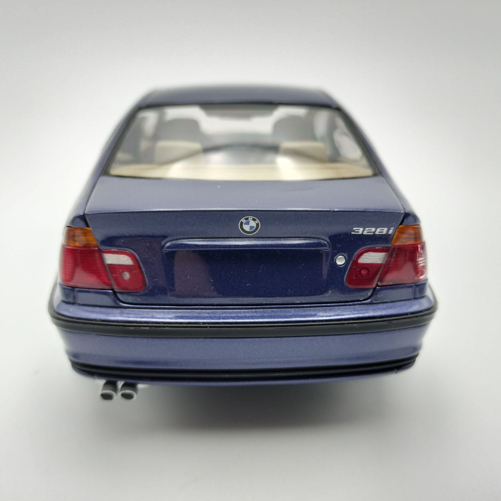 UT Models】1999 BMW 3er Reihe／3-series E46型M3 1/18 ダイキャスト