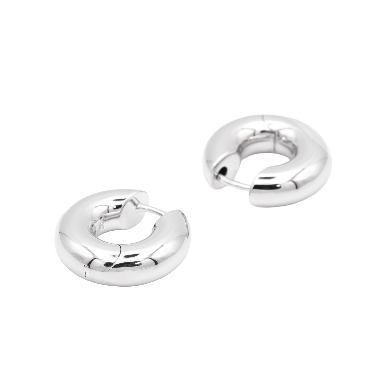 新品】Tom Wood トムウッド Chunky Hoops Small Silver ピアス - メルカリ