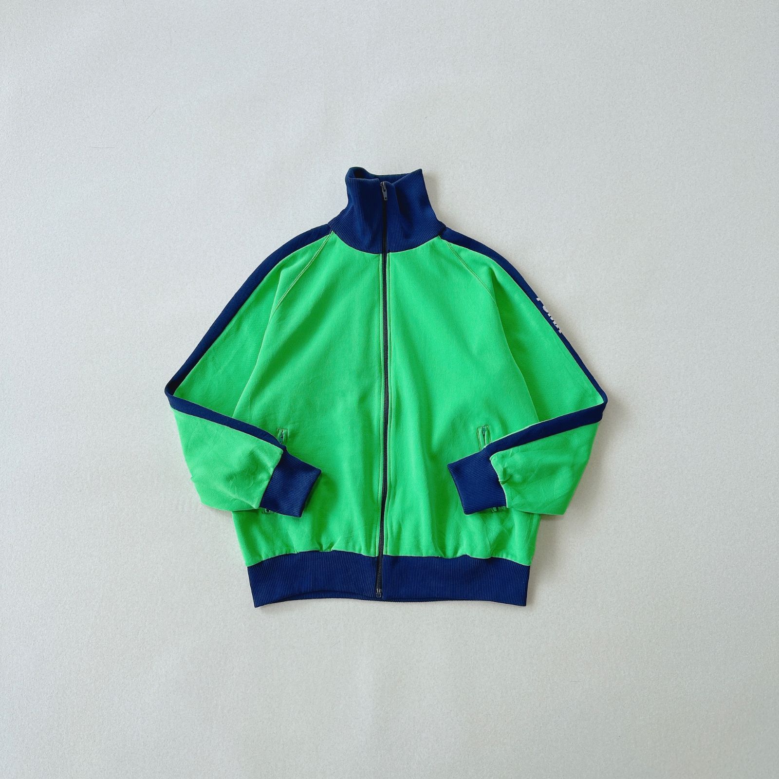 80s old PUMA トラックジャケット グリーン×ネイビー 刺繍ロゴ - メルカリ