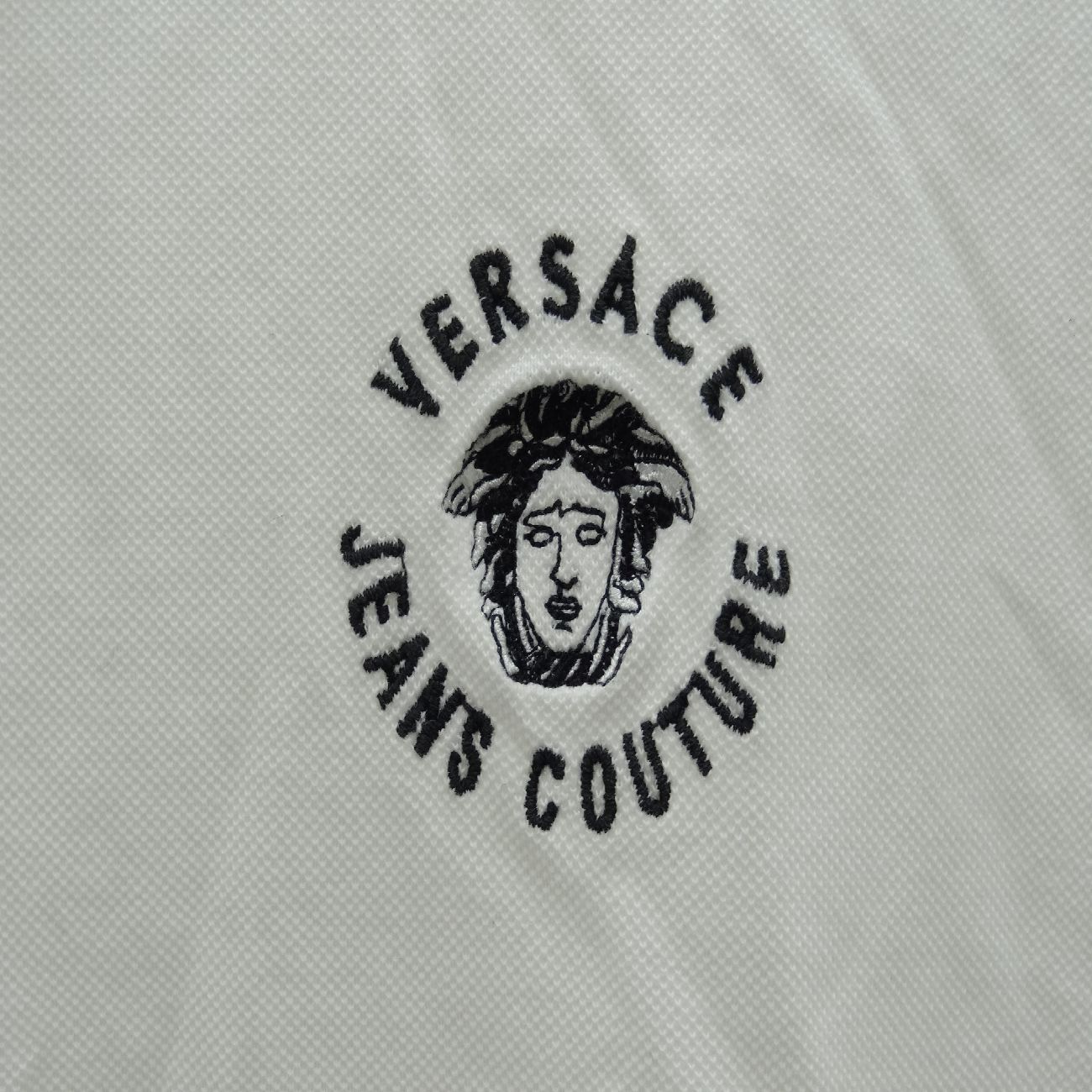 ヴェルサーチェ ジーンズ メデューサ ポロシャツ size M ホワイト 正規品 楽天市場】ヴェルサーチジーンズクチュール VERSACE JEANS COUTURE