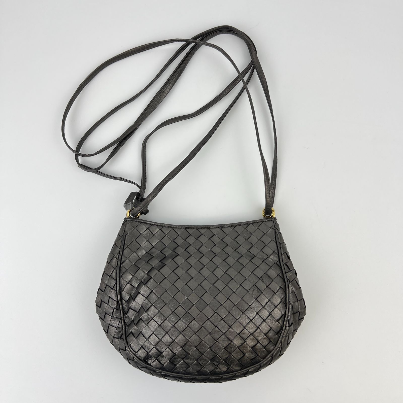 【中古】〈美品〉ボッテガヴェネタ BOTTEGA VENETA ショルダーバッグ 本物 中古】Bottega Veneta ボッテガヴェネタ イントレチャート ショルダー