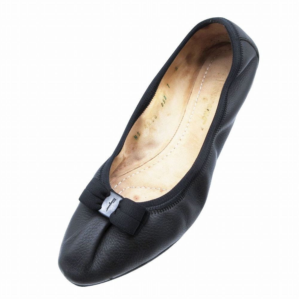 Salvatore Ferragamo サルヴァトーレフェラガモ ヴァラリボン バレエ