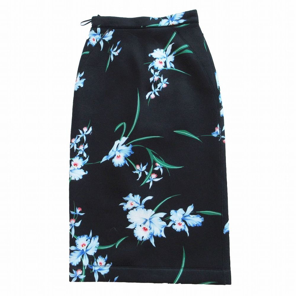 N°21 ヌメロ ヴェントゥーノ numero ventuno フラワープリント