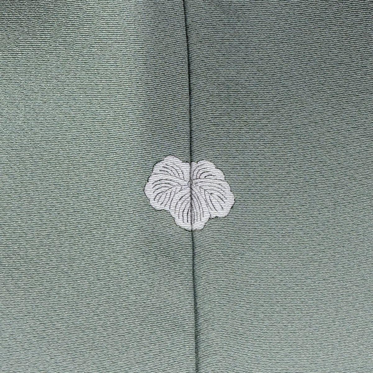 付下げ 身丈157.5cm 裄丈64cm M 袷 向い鳥 華文 刺繍 灰緑 正絹 秀品