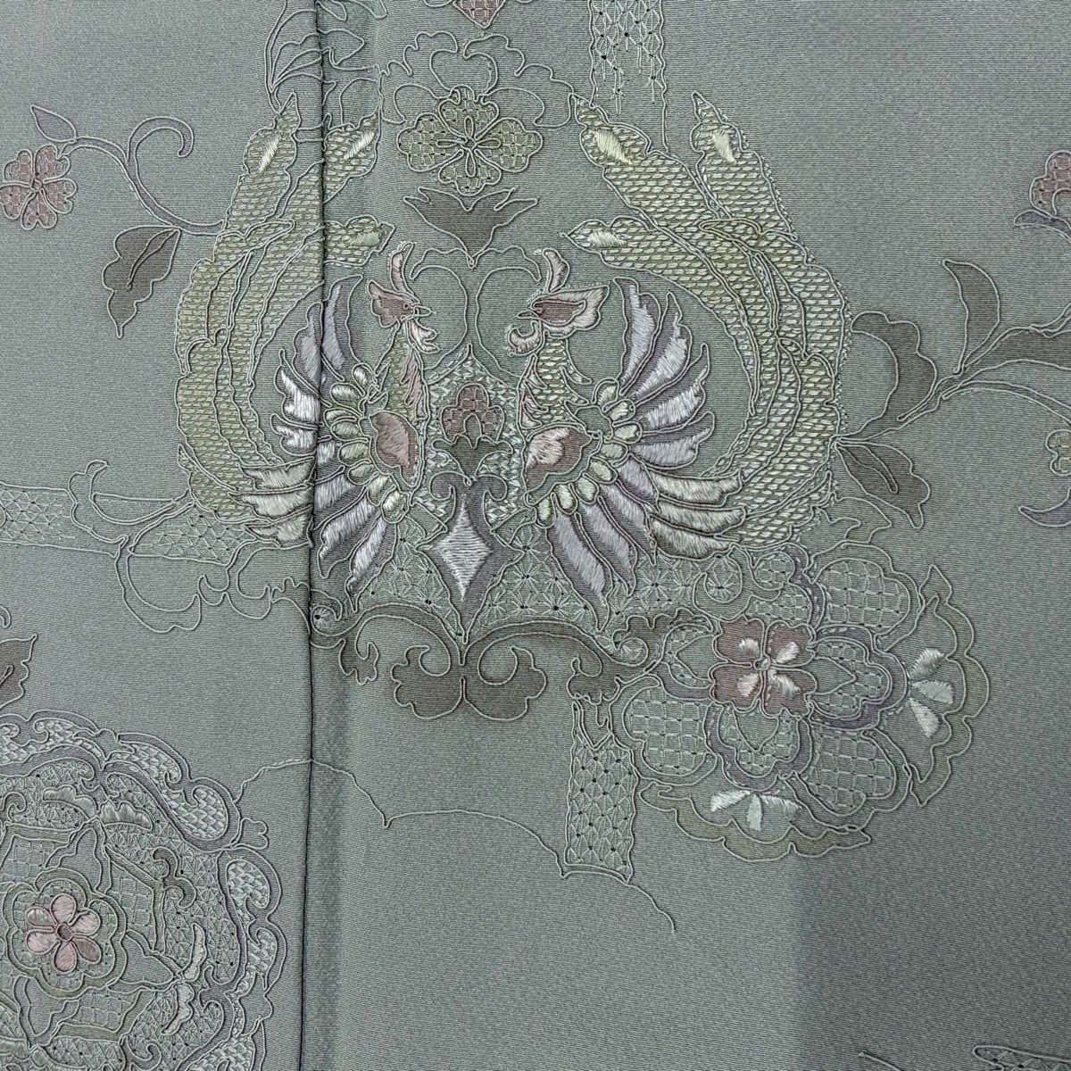 付下げ 身丈157.5cm 裄丈64cm M 袷 向い鳥 華文 刺繍 灰緑 正絹 秀品