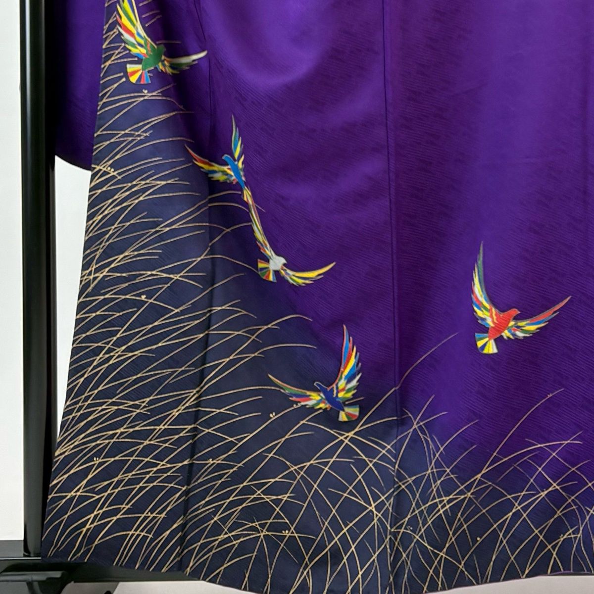 振袖 身丈160cm 裄丈67cm M 袷 斉藤三才 落款 鳥 葉柄 金彩 ぼかし 紫