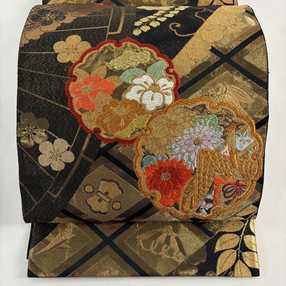 袋帯 秀品 雪輪 草花 刺繍 金銀糸 黒 全通 正絹 【中古】 - メルカリ