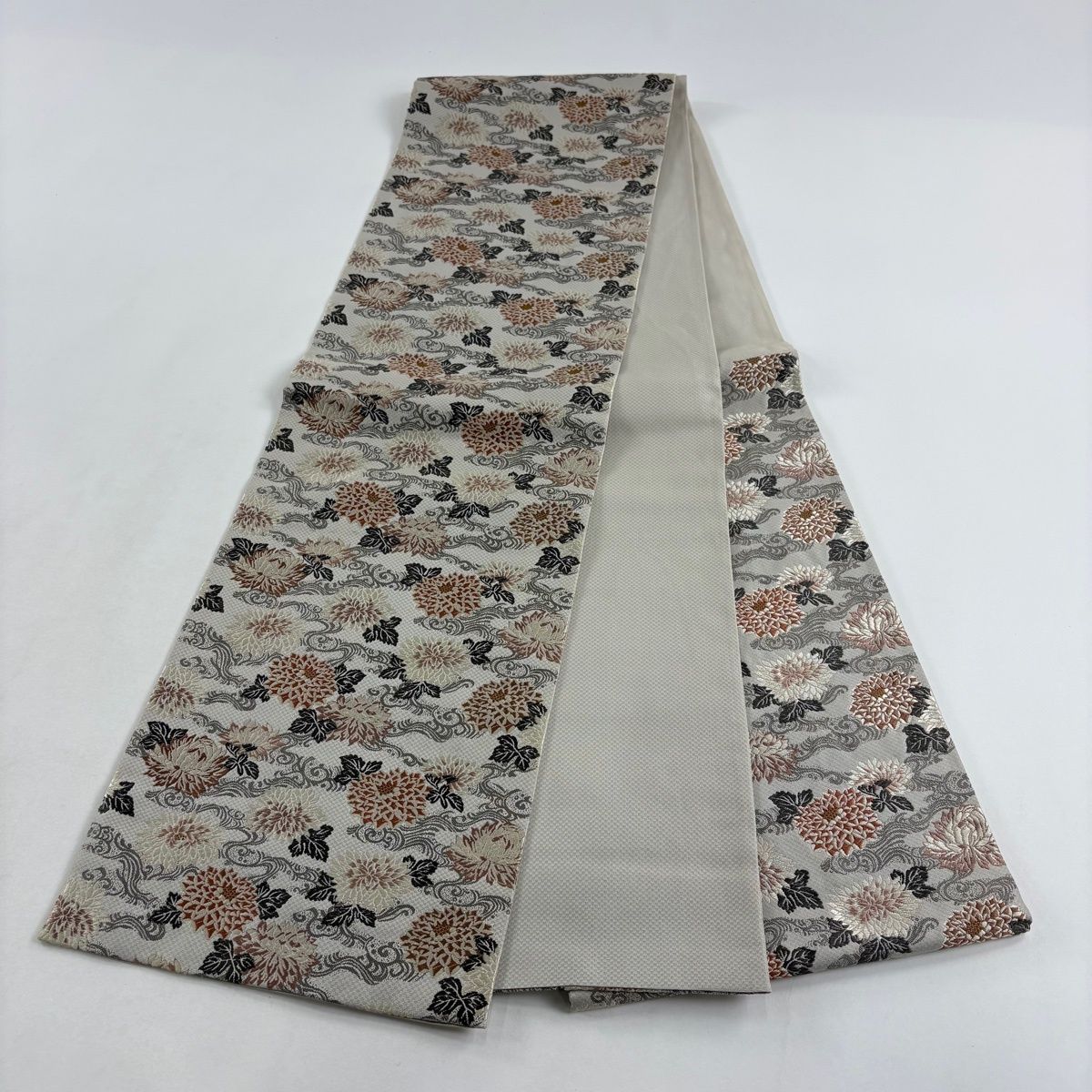 袋帯 秀品 落款 明治文様 菊 波 灰色 六通 正絹 【中古】 - メルカリ
