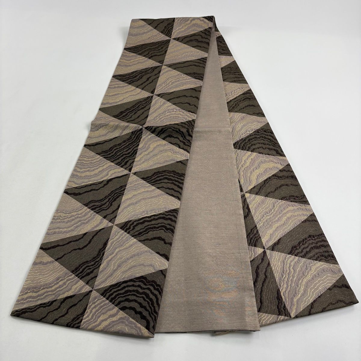 袋帯 秀品 よろけ縞 幾何学模様 金糸 箔 灰茶 全通 正絹 【中古