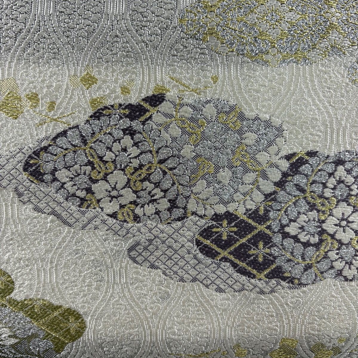 m329 有職唐織 菊 金銀糸 六通 袋帯 正絹 袋帯 名品 花唐草 雲文 銀糸 箔 灰白 六通 正絹 【】 【公式通販】