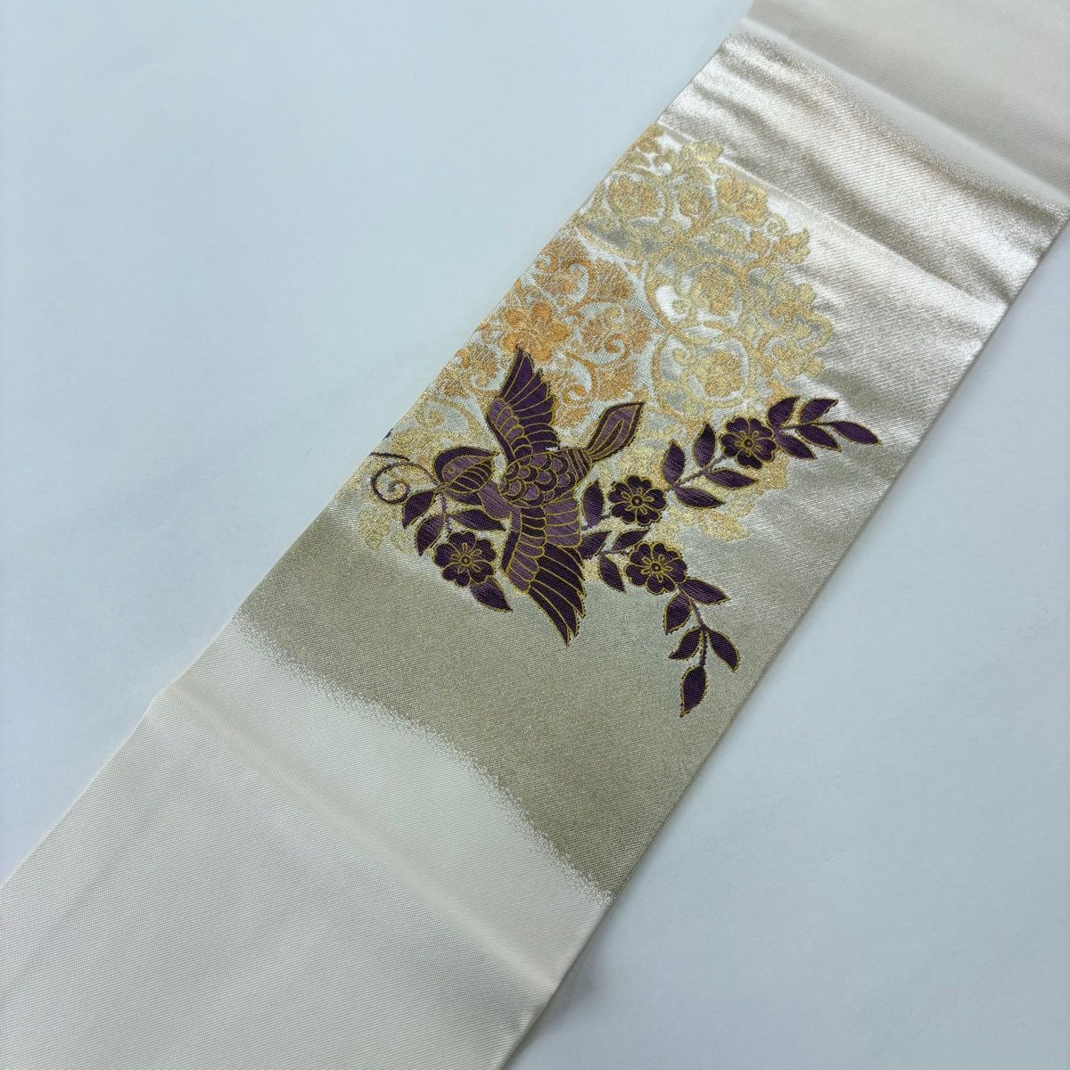 美品】 名古屋帯 名品 帝王紫 落款 関西仕立て 花喰い鳥 華文 金銀糸