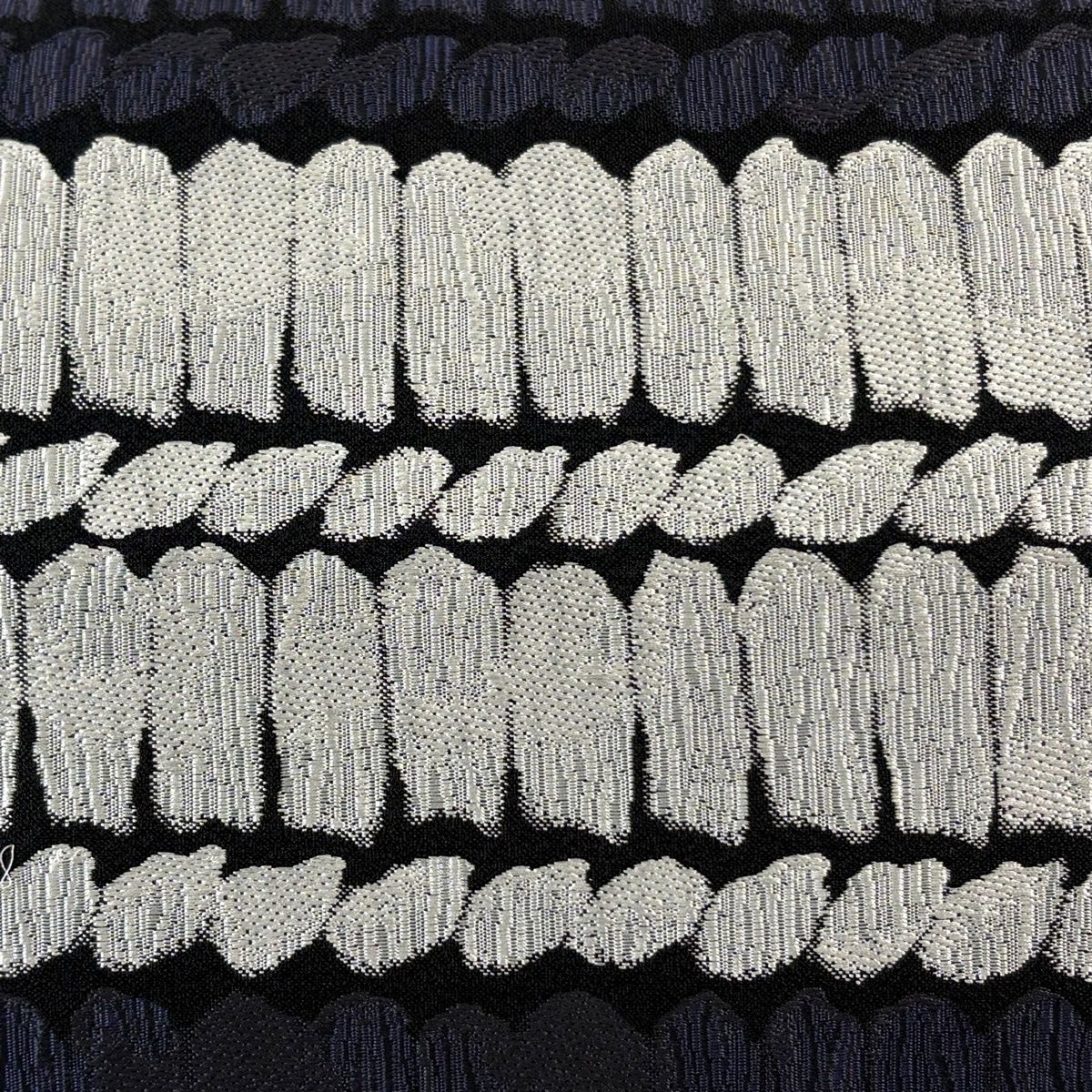 袋帯 名品 幾何学模様 灰紫 六通 正絹 【中古】 - メルカリ