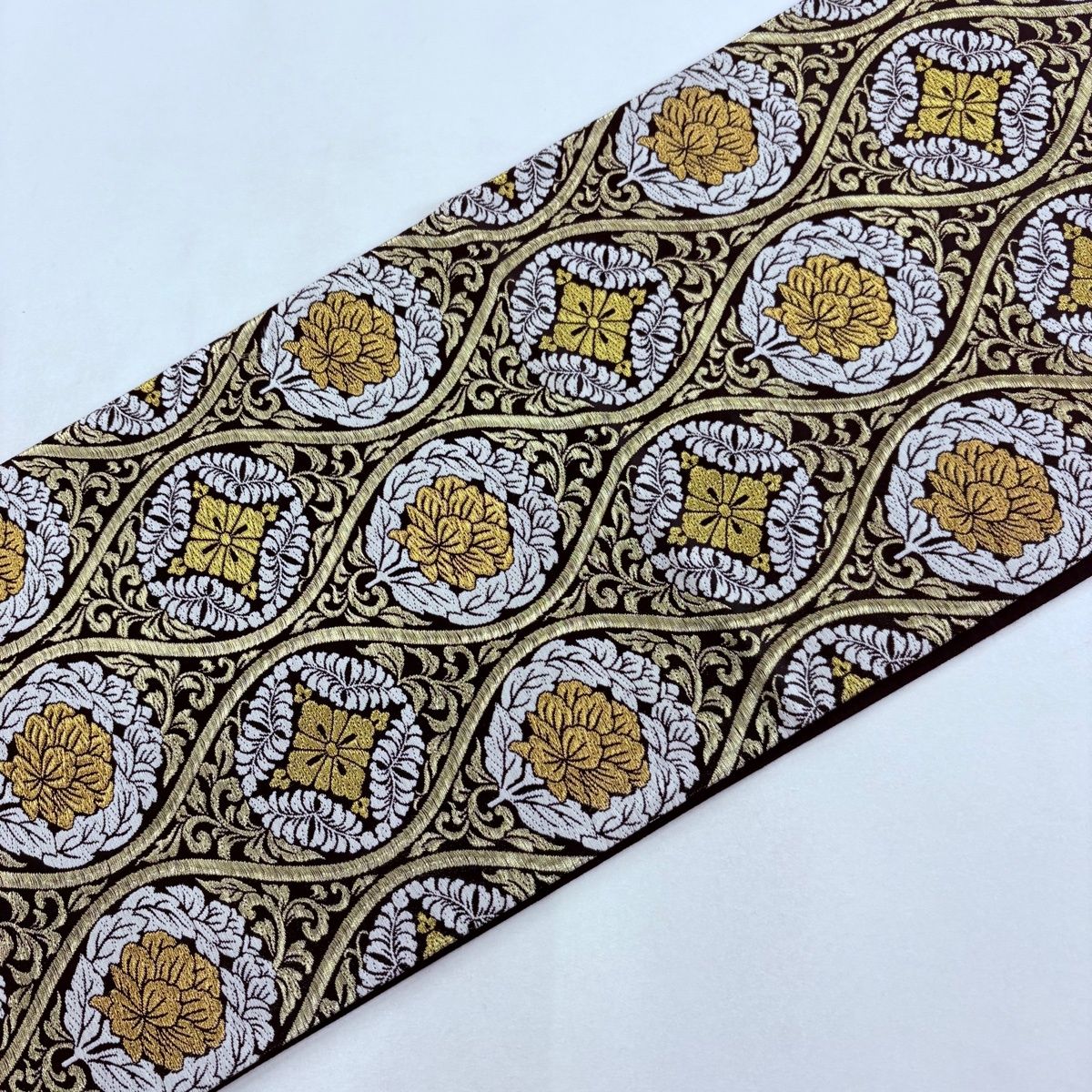 袋帯 名品 華文 七宝 金糸 刺繍 黒 六通 正絹 【中古】 - メルカリ