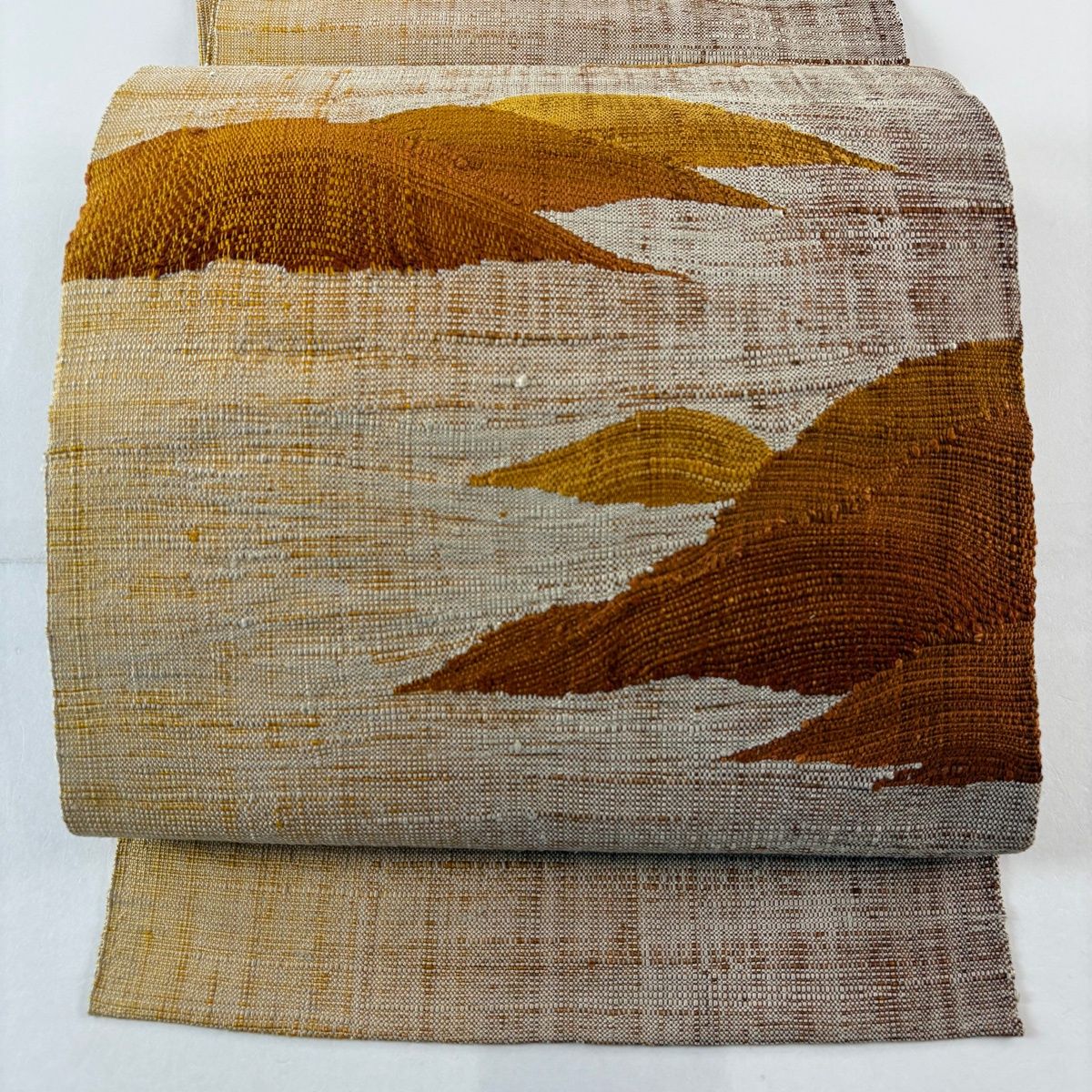 美品】 名古屋帯 優品 紬地 八寸名古屋帯 松葉仕立て 山並み 薄