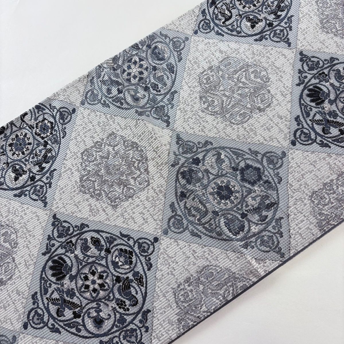 美品】 袋帯 名品 落款 藍染苑 菱 花鳥 本藍染糸織 灰色 六通 正絹