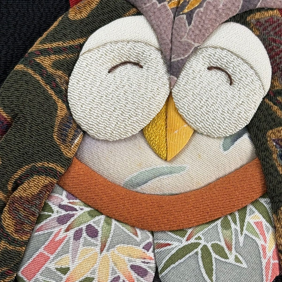 袋帯 逸品 フクロウ 枝葉 縮緬 金彩 黒 お太鼓柄 正絹 【中古】 - メルカリ