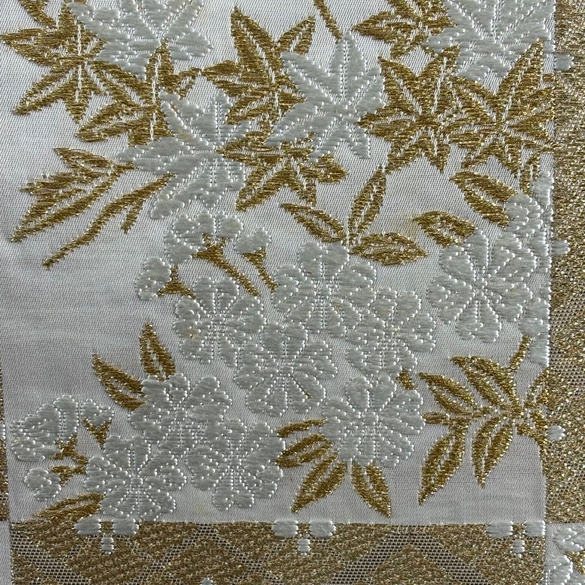 袋帯 逸品 山口美術織物 落款 花菱雲錦文 市松 草花 唐織 金糸