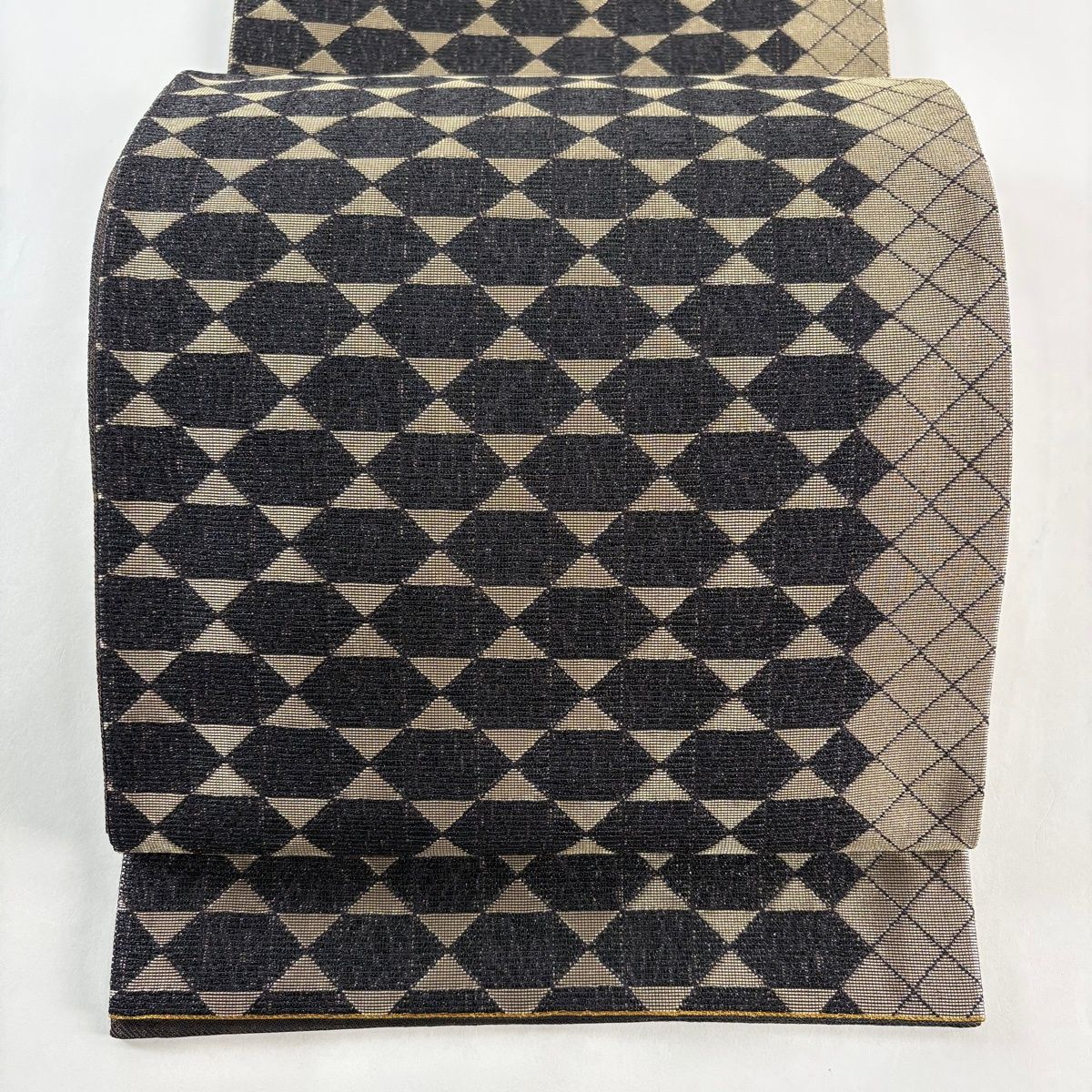 HQS-5 袋帯 【斉藤上太郎】網代模様　六寸　落款 美品】 袋帯 逸品 斉藤上太郎 落款 関西仕立て 幾何学 金糸 箔 金色 六