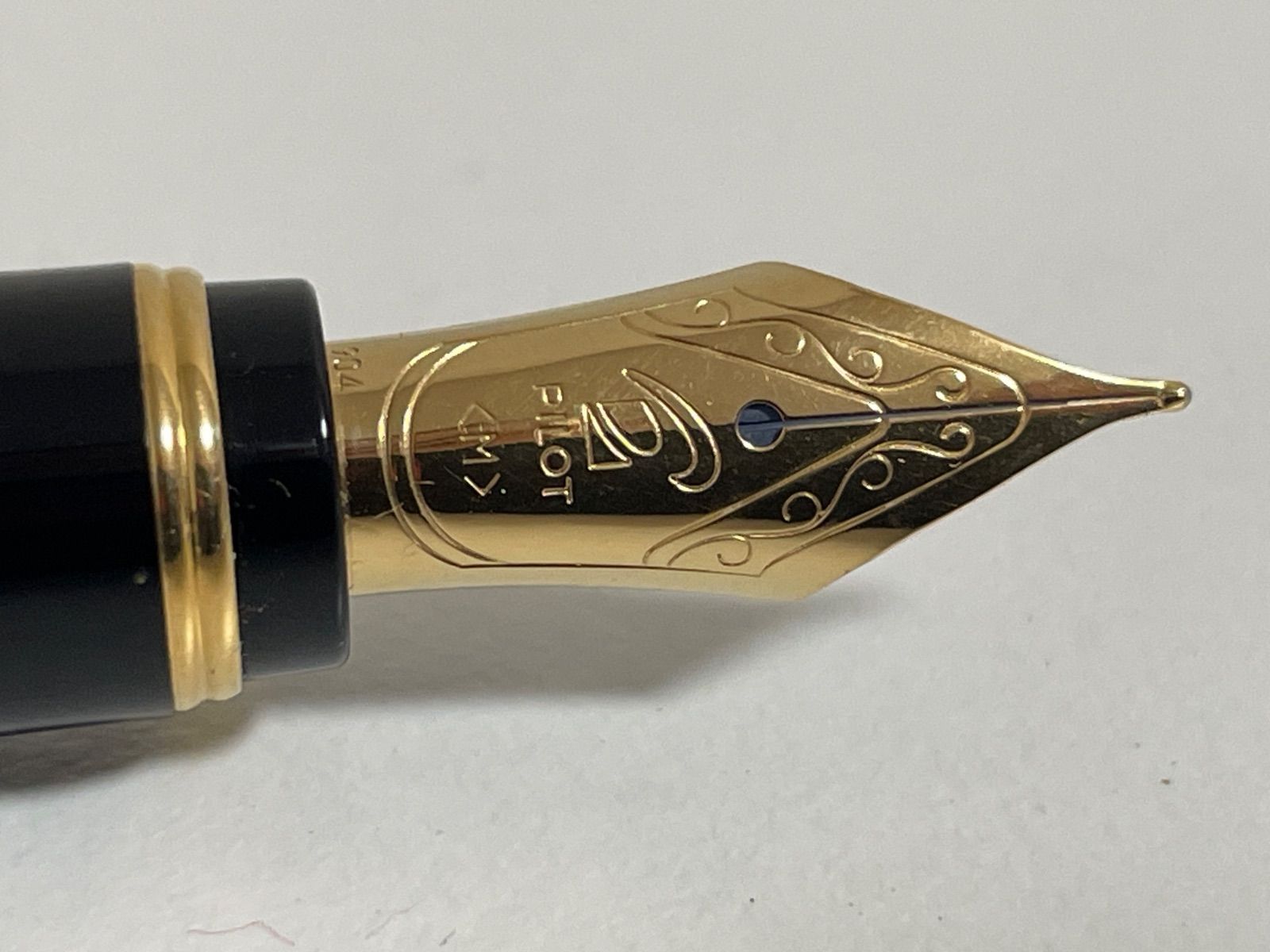 未使用 パイロット PILOT 万年筆 ルシーナ M オレンジ ゴールド